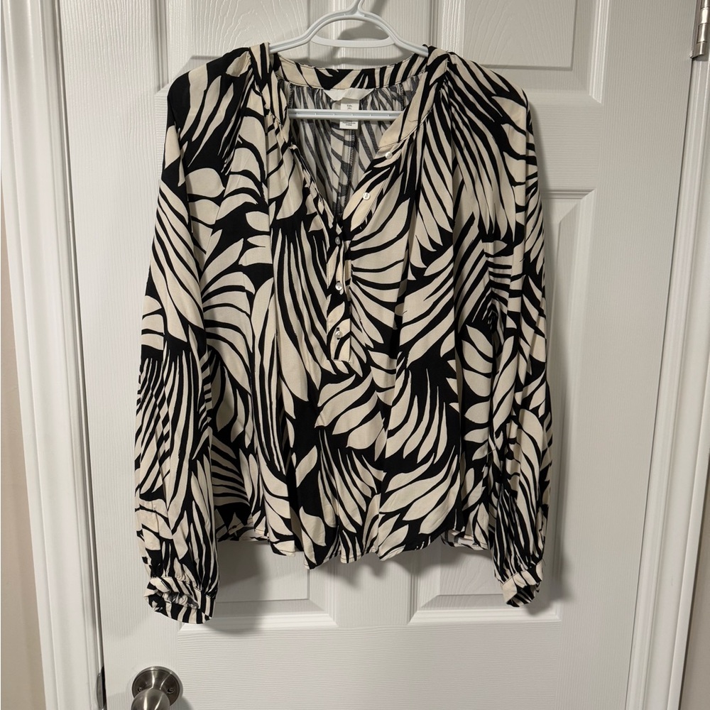 H&M Black and Cream Leaf Print Blouse